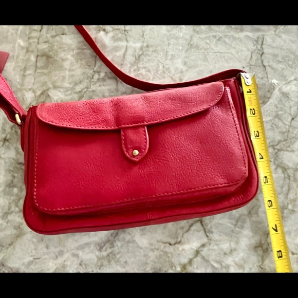 Lloyd baker leather shoulder bag. New with tags. Red. - Picture 4 of 9